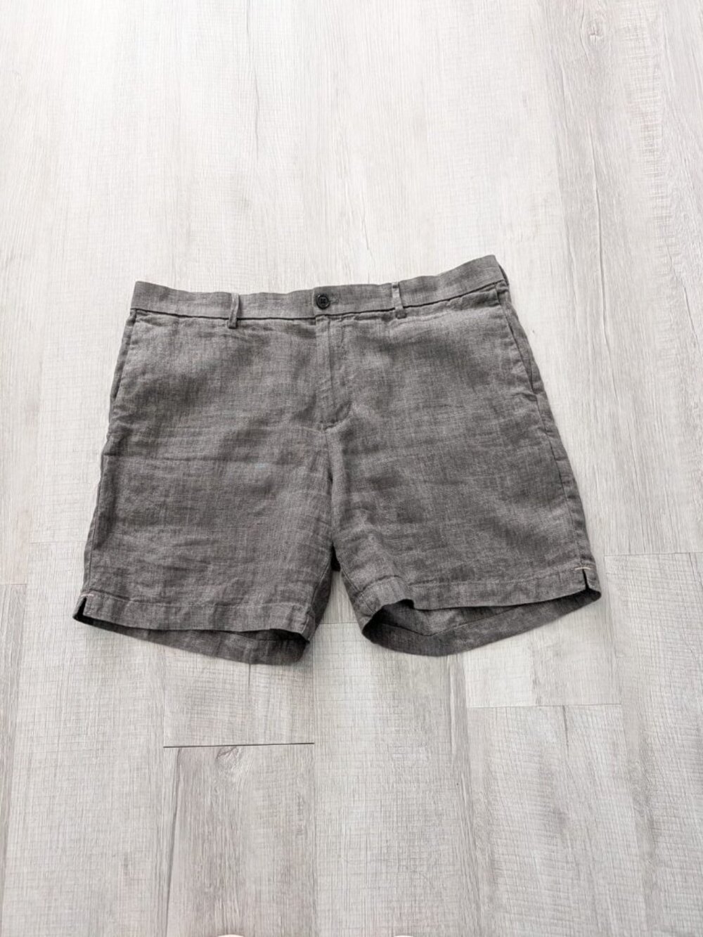 Banana Republic Men's 100% Linen Shorts Slim Fit  Gray Sz 38"X 6.5" 6.5 Inseam